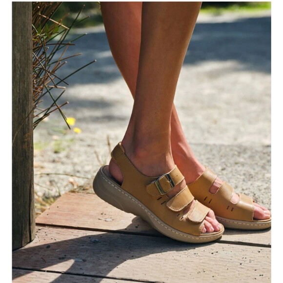 Propet Shoes - Propet Leather Adjustable Strap Sandals Size 11